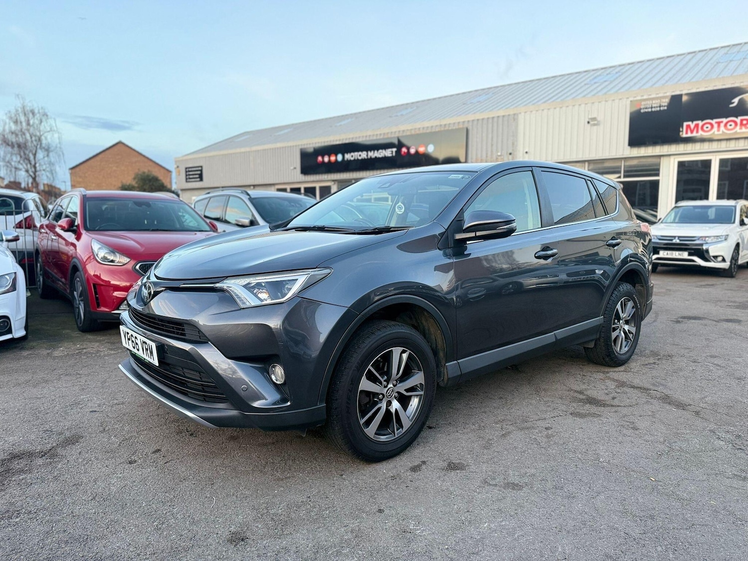 Used Toyota RAV4 2016 for sale - 76942479: Photo 1