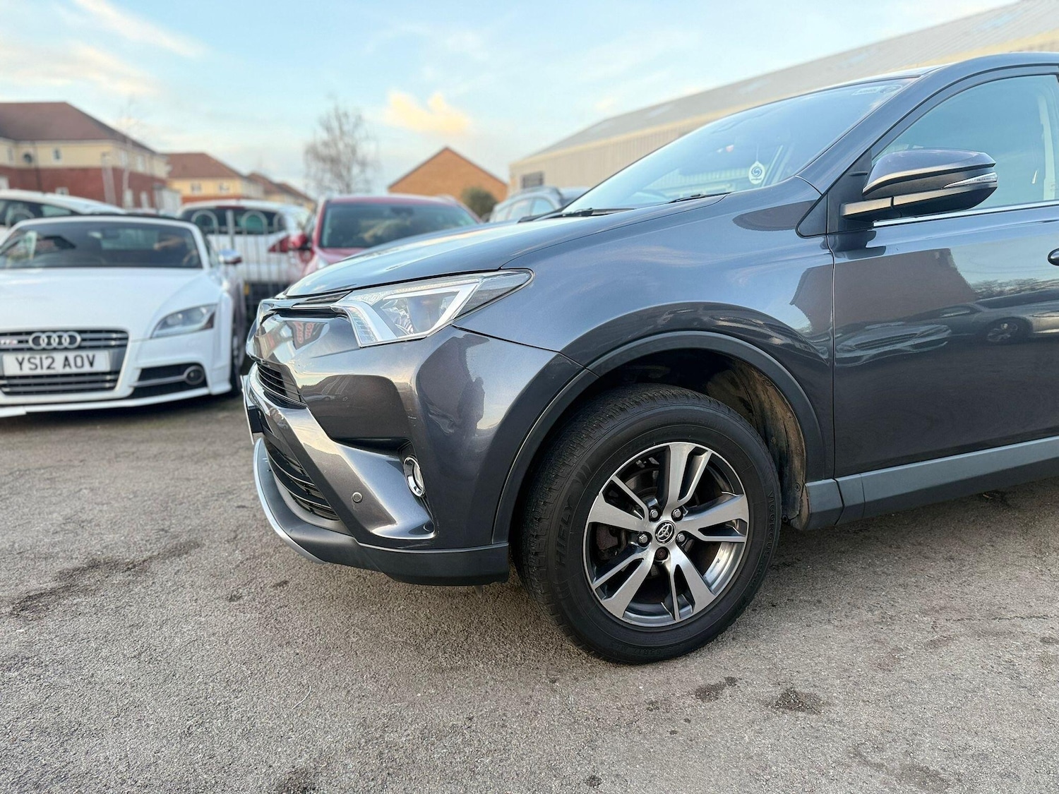 Used Toyota RAV4 2016 for sale - 76942479: Photo 10