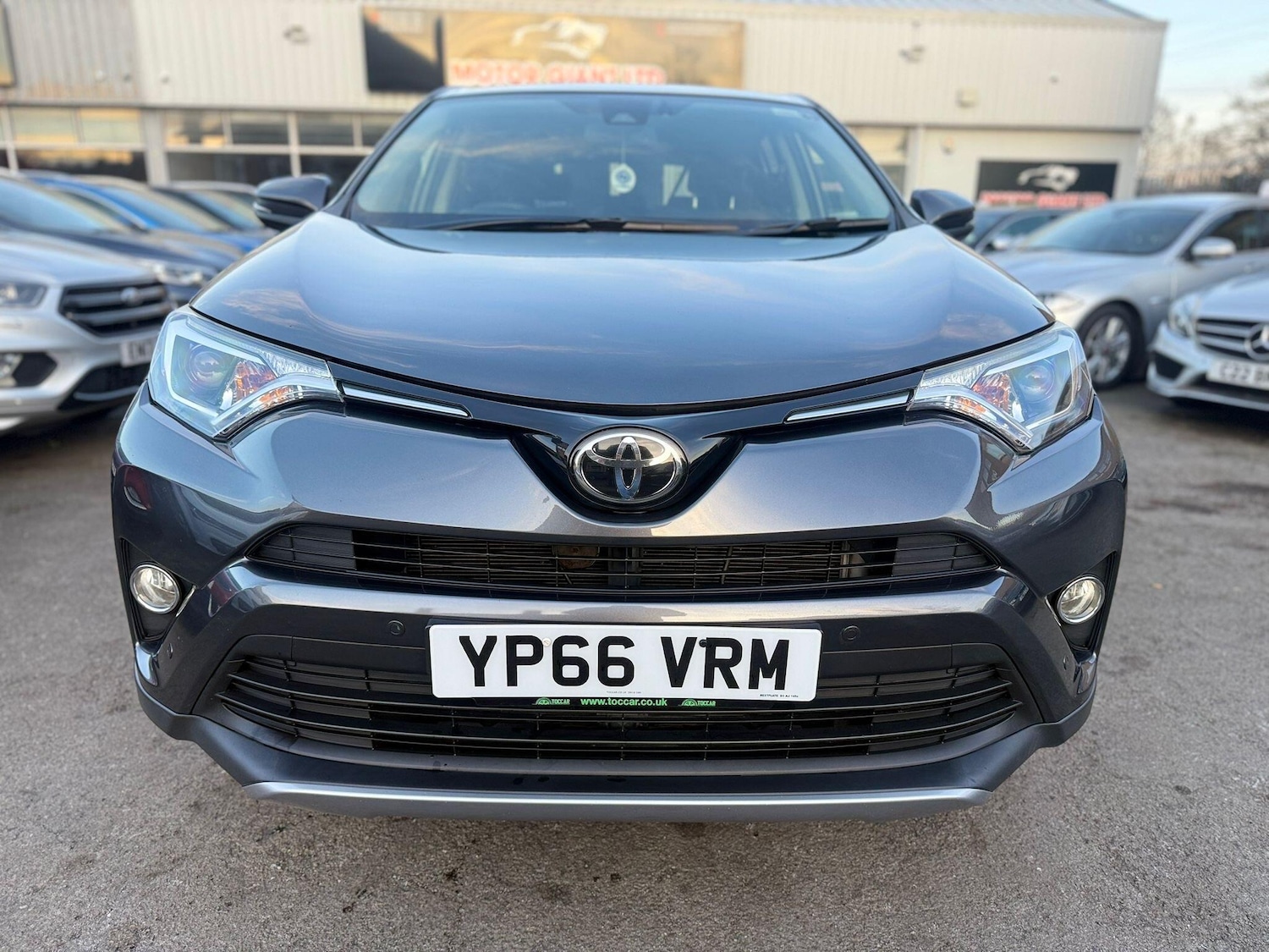 Used Toyota RAV4 2016 for sale - 76942479: Photo 11