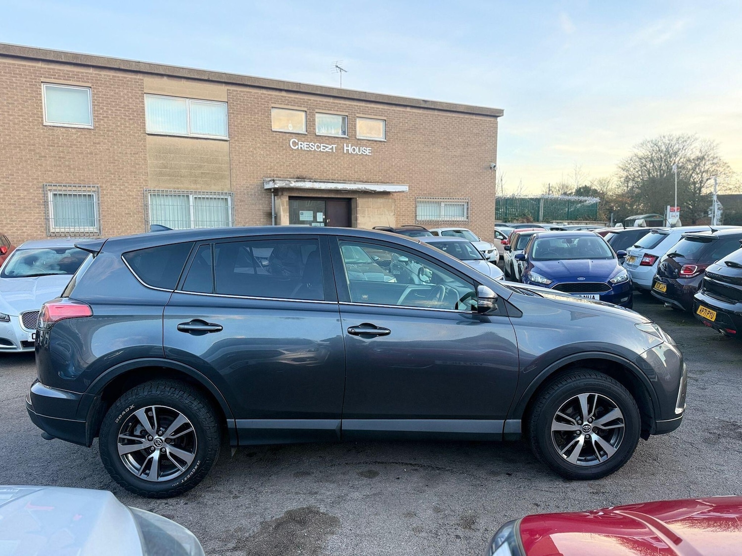 Used Toyota RAV4 2016 for sale - 76942479: Photo 22