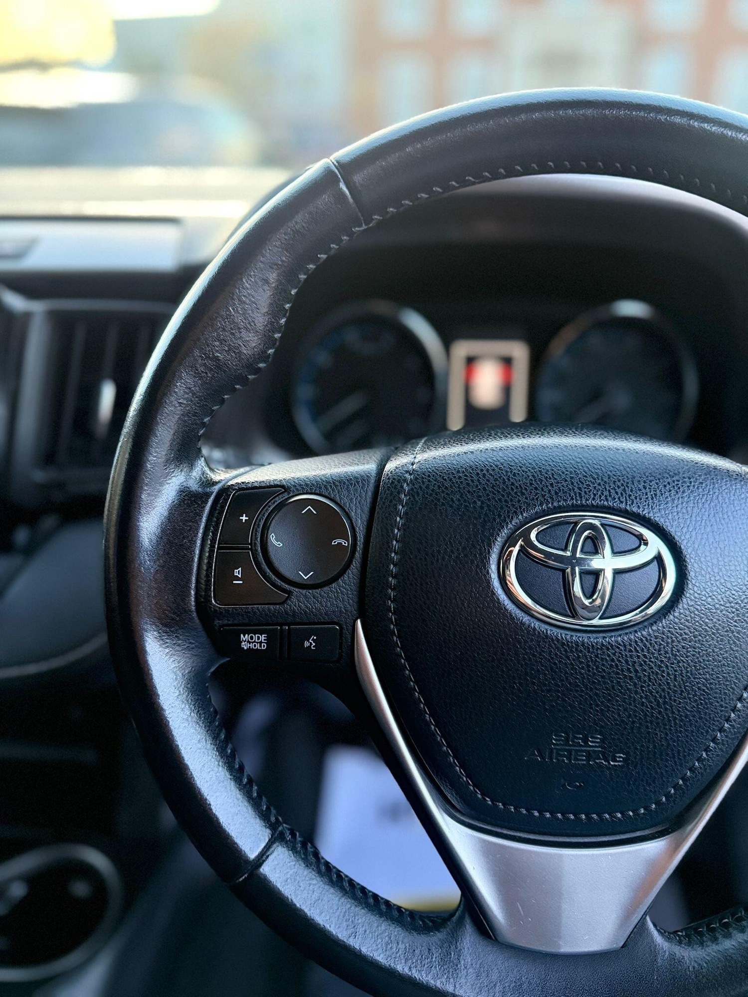 Used Toyota RAV4 2016 for sale - 76942479: Photo 27