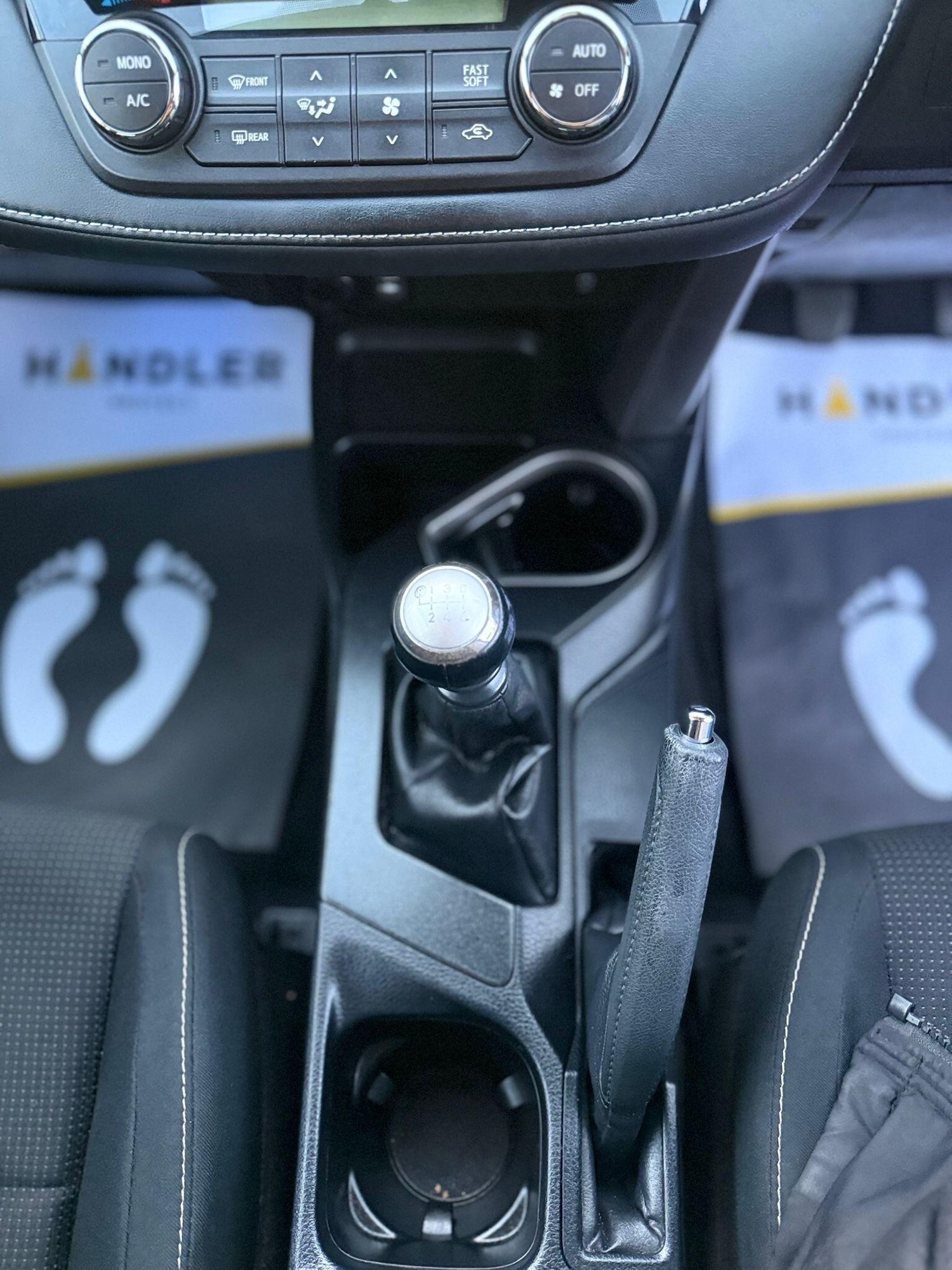 Used Toyota RAV4 2016 for sale - 76942479: Photo 36