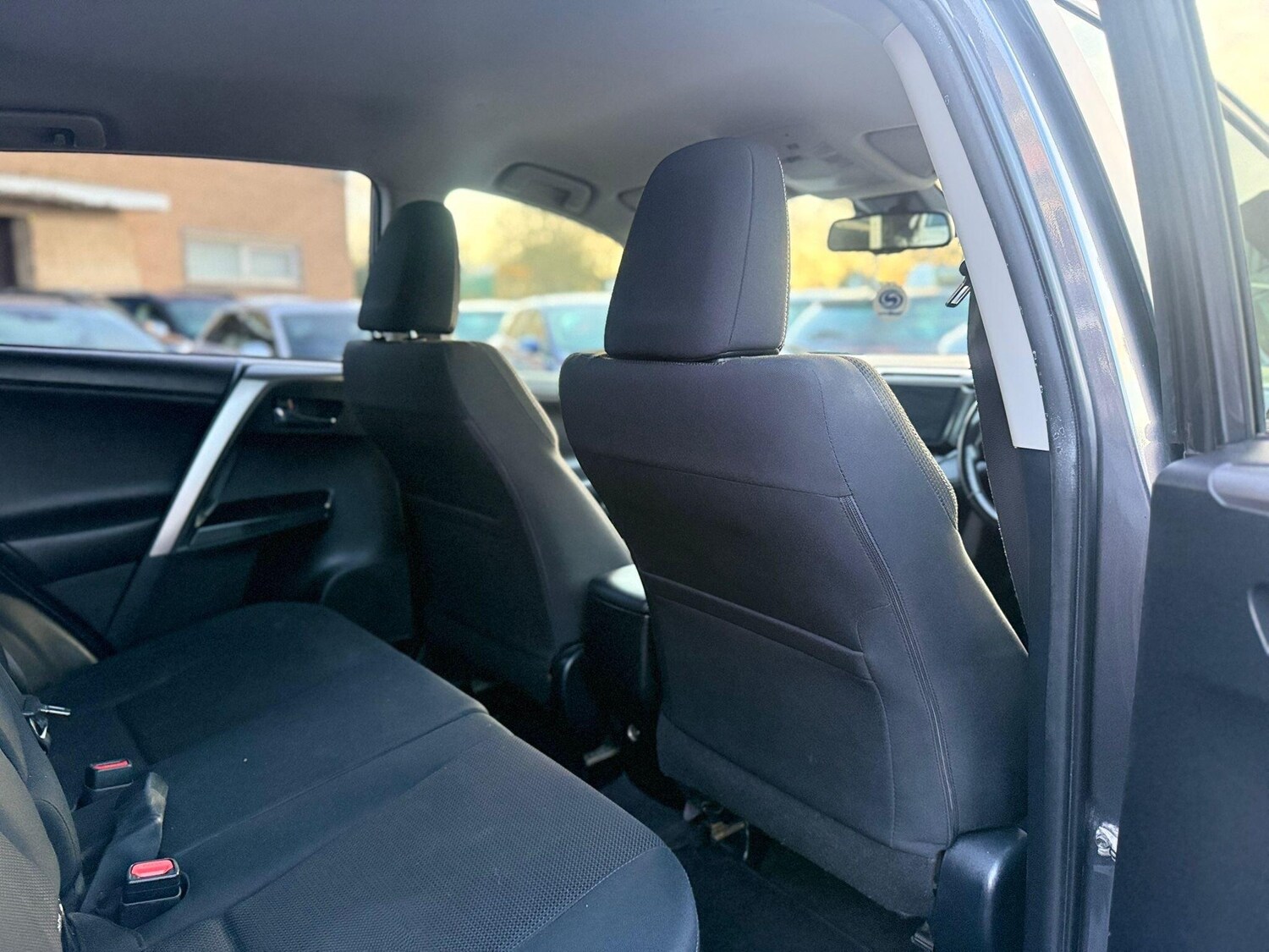 Used Toyota RAV4 2016 for sale - 76942479: Photo 47