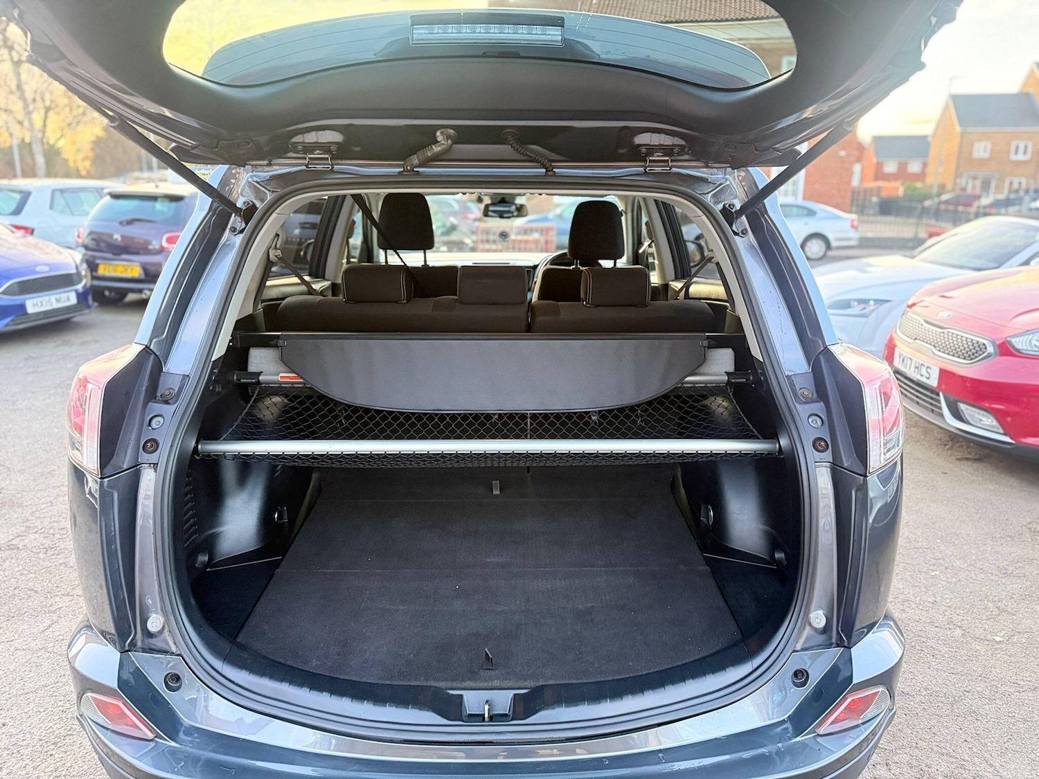 Used Toyota RAV4 2016 for sale - 76942479: Photo 51