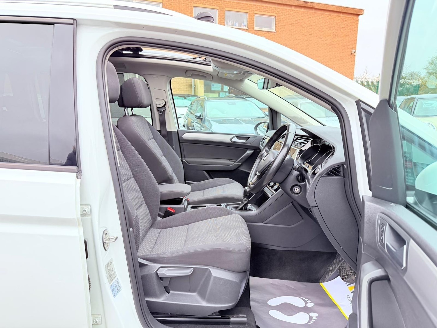 Used Volkswagen Touran 2019 for sale - 77040140: Photo 27