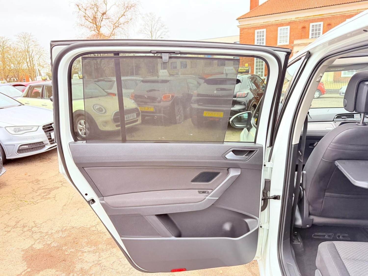 Used Volkswagen Touran 2019 for sale - 77040140: Photo 51