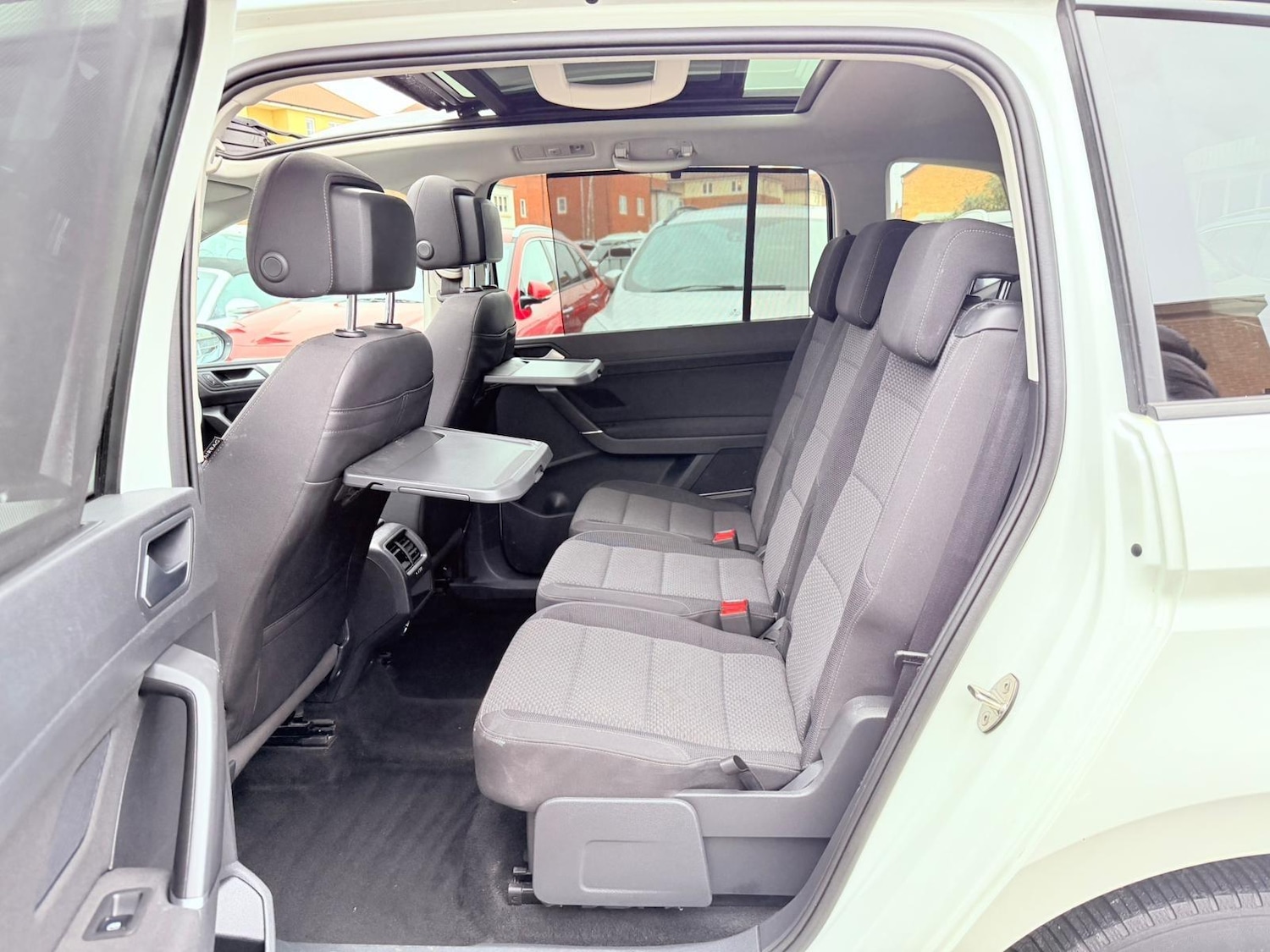 Used Volkswagen Touran 2019 for sale - 77040140: Photo 57