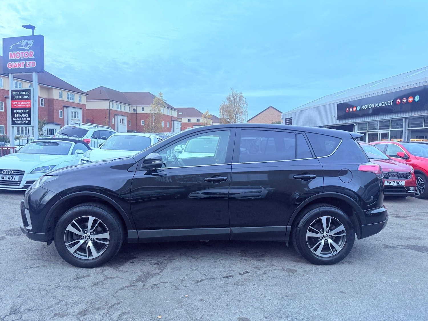 Used Toyota RAV4 2017 for sale - 76424059: Photo 23