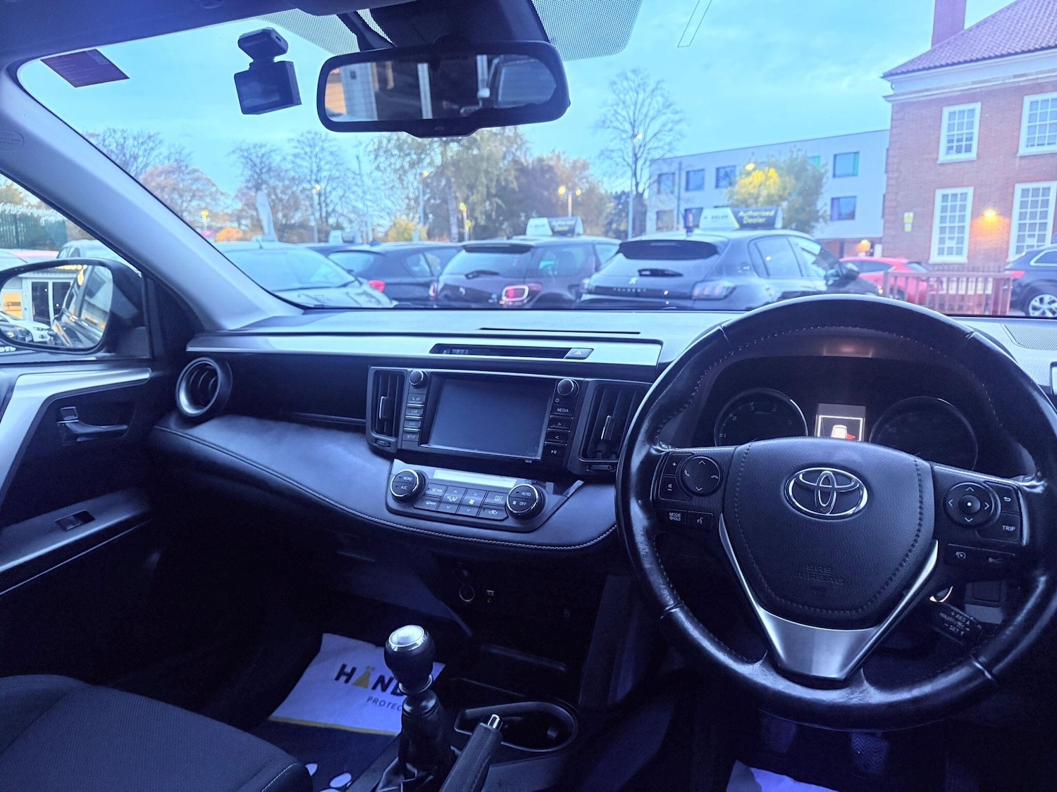 Used Toyota RAV4 2017 for sale - 76424059: Photo 28