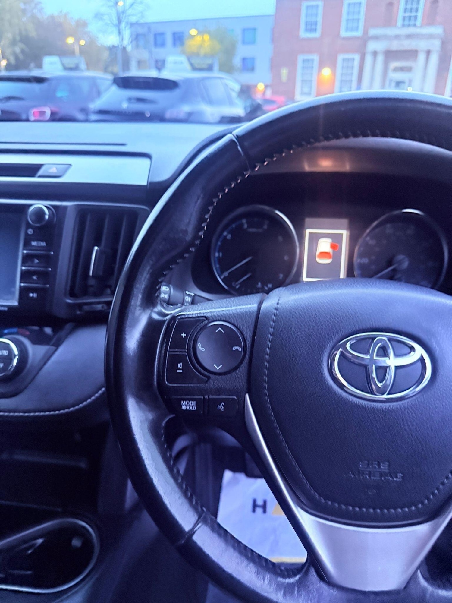 Used Toyota RAV4 2017 for sale - 76424059: Photo 29