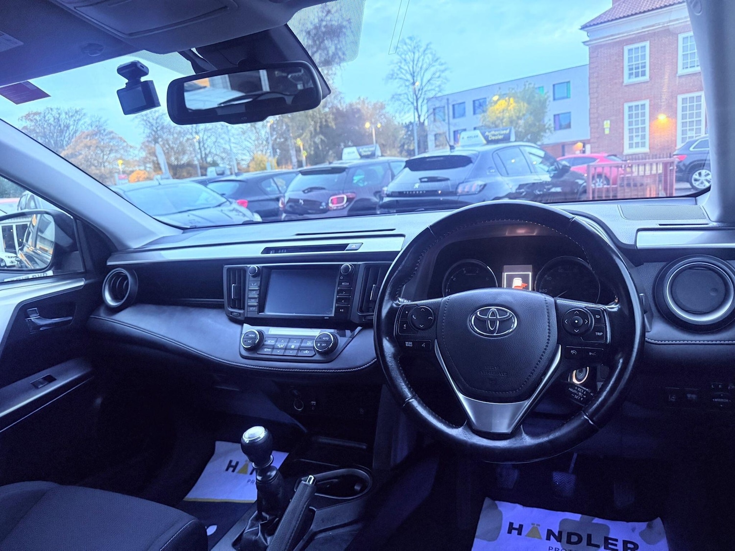 Used Toyota RAV4 2017 for sale - 76424059: Photo 37