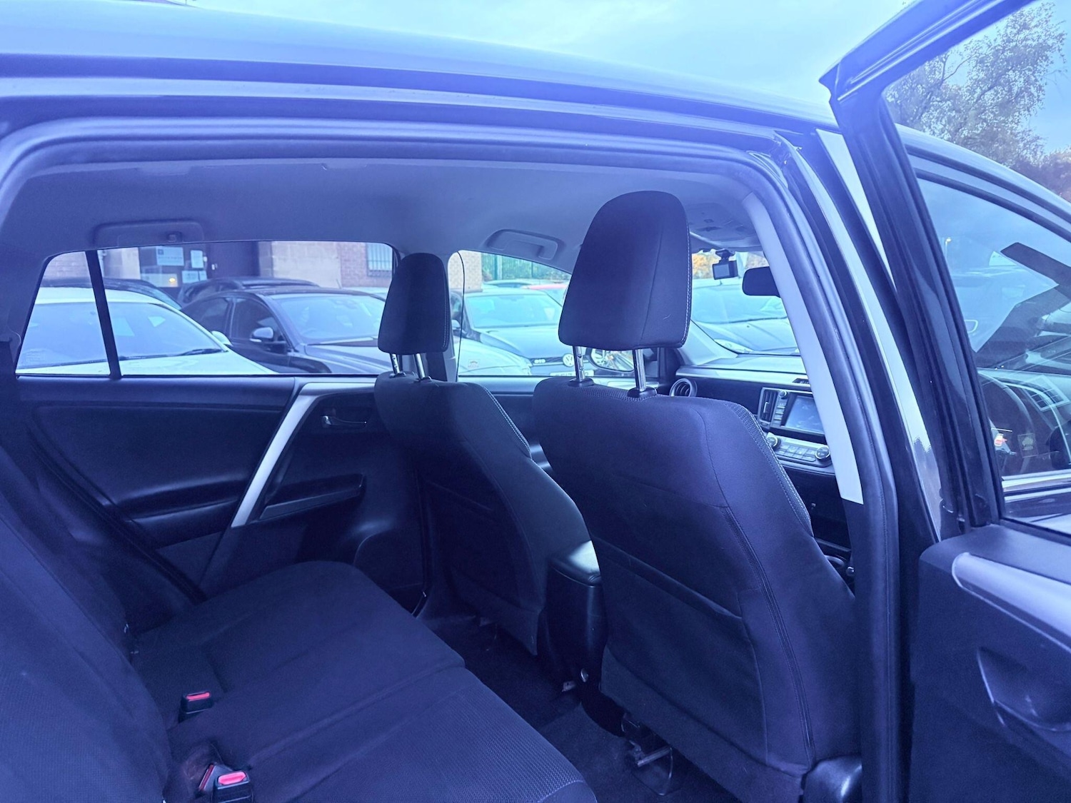 Used Toyota RAV4 2017 for sale - 76424059: Photo 46