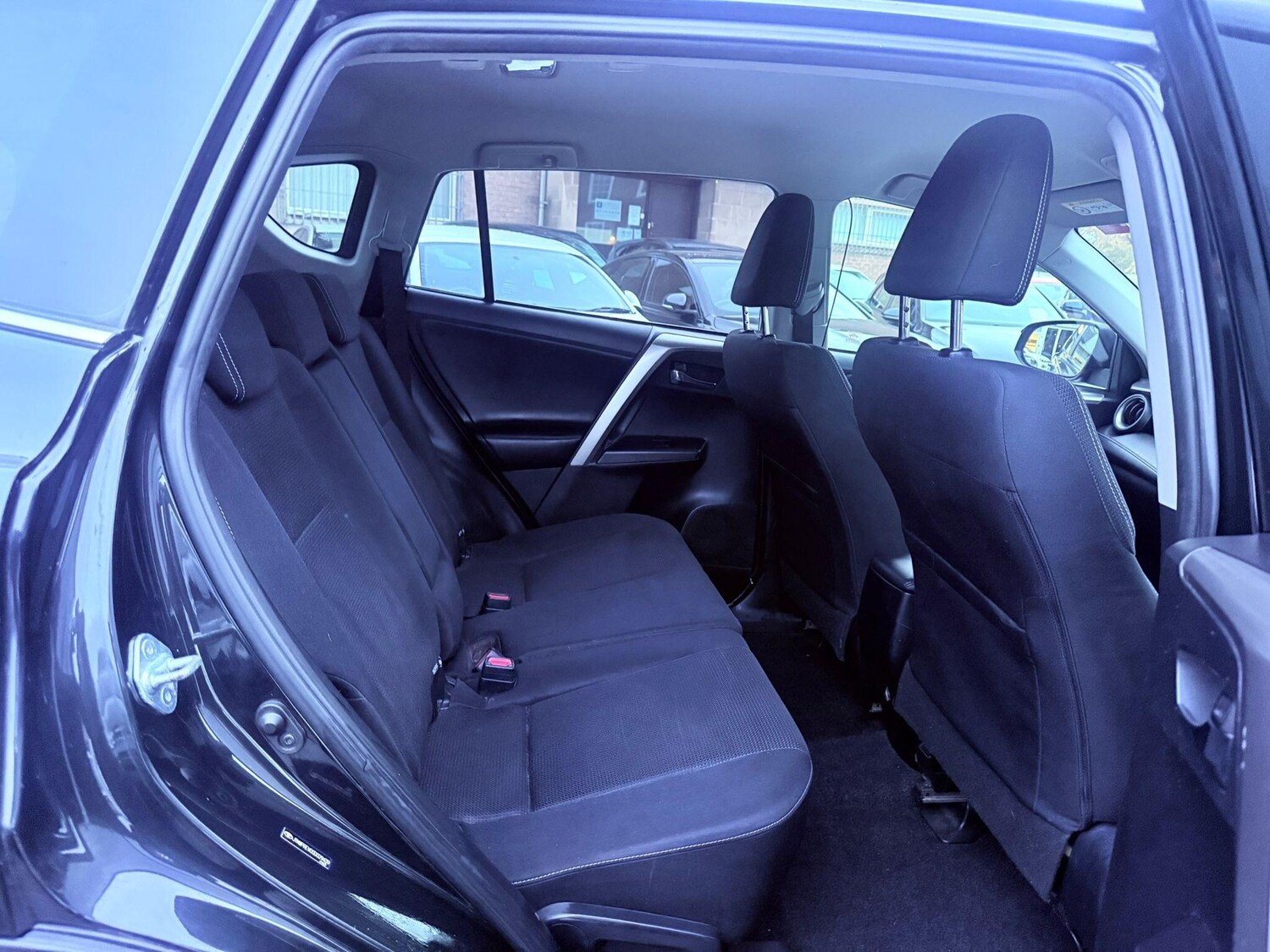 Used Toyota RAV4 2017 for sale - 76424059: Photo 48