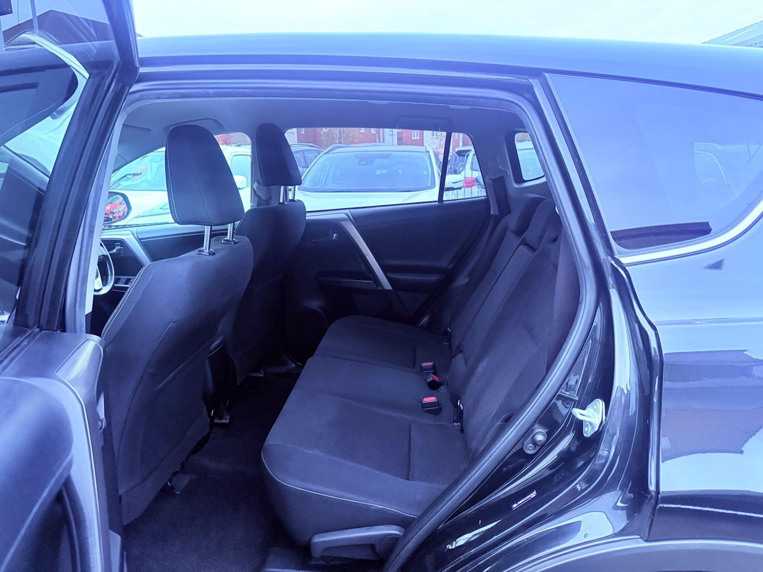 Used Toyota RAV4 2017 for sale - 76424059: Photo 49