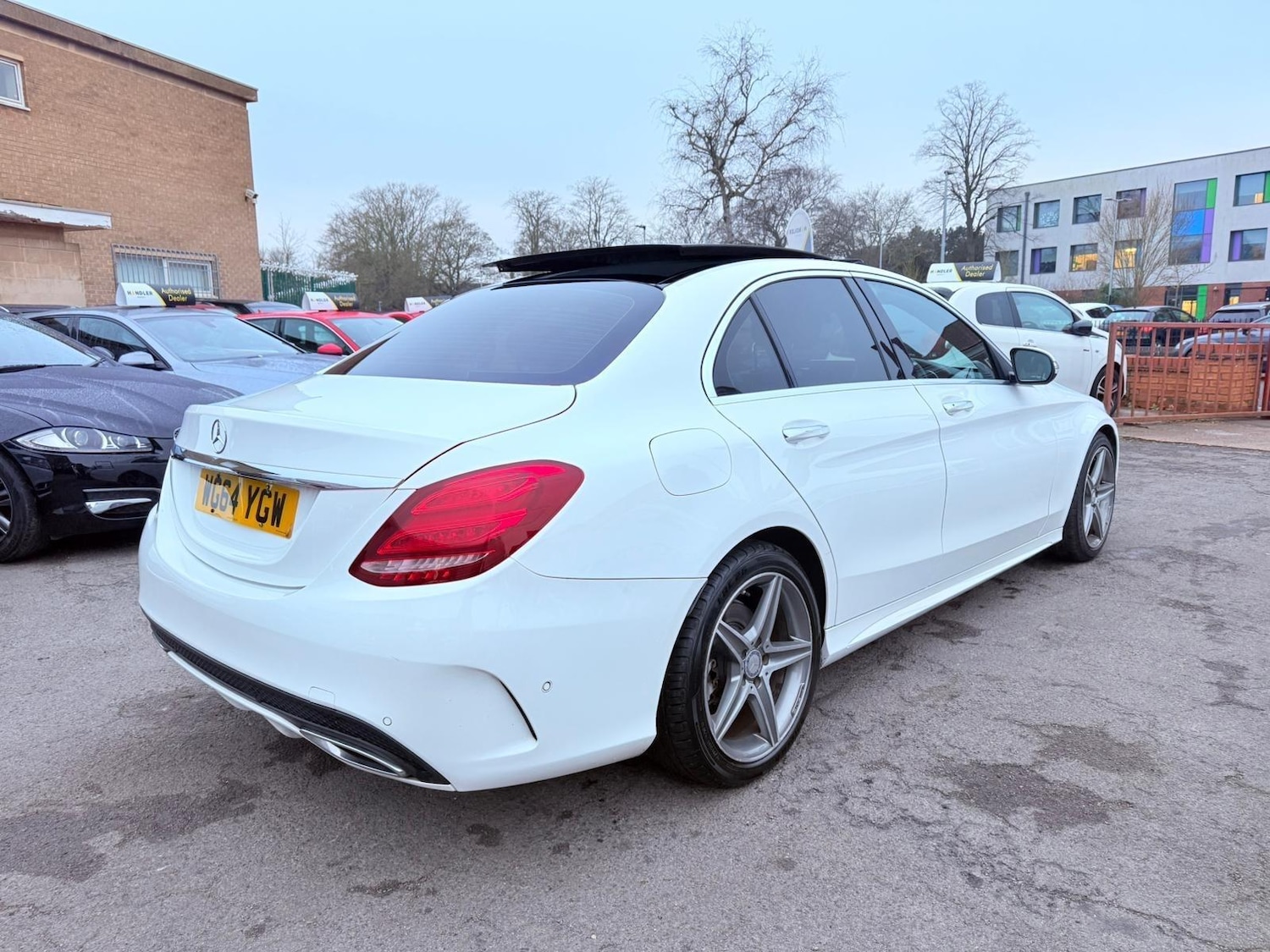Used Mercedes-Benz C Class 2015 for sale - 77120069: Photo 4