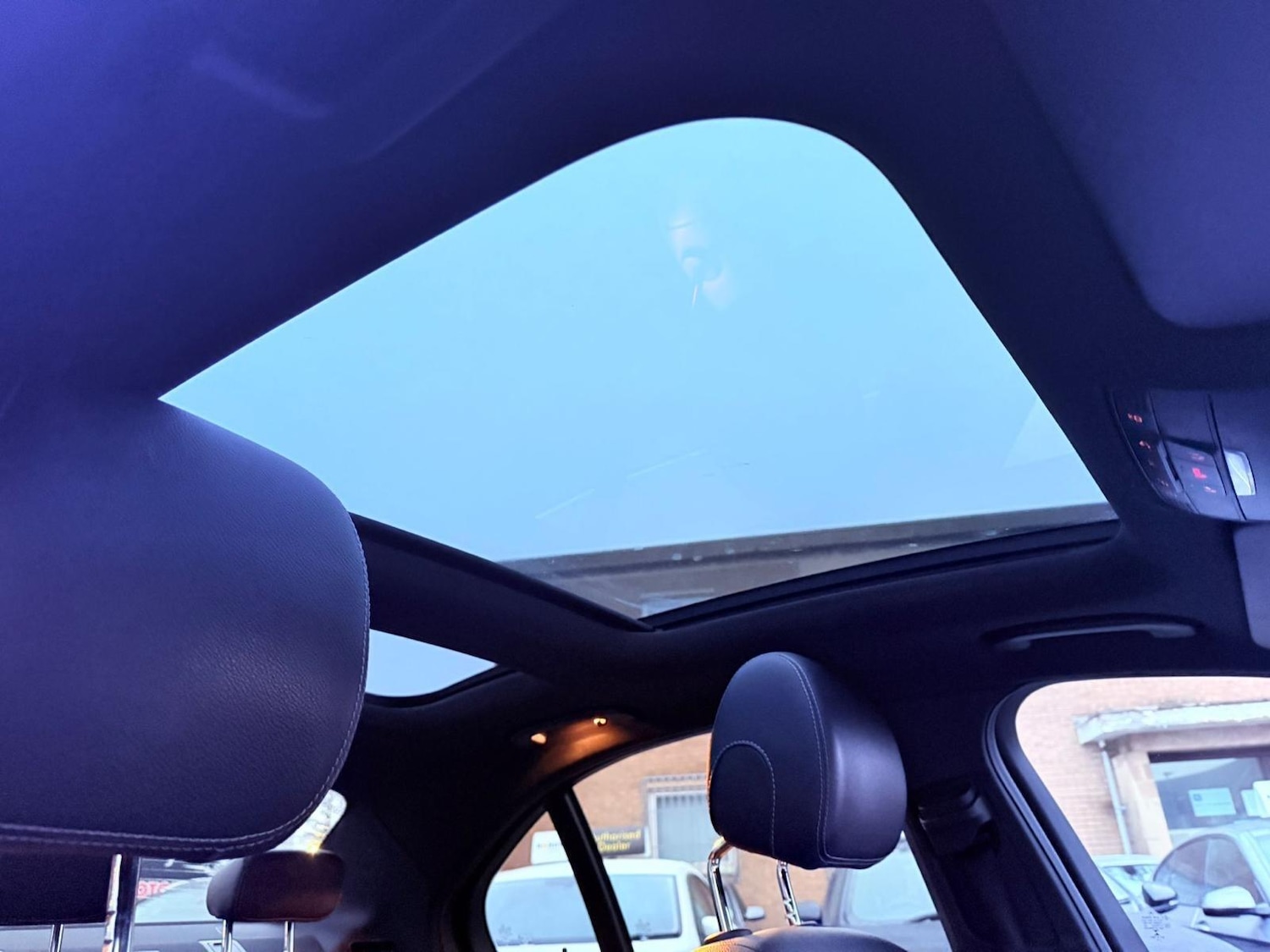 Used Mercedes-Benz C Class 2015 for sale - 77120069: Photo 48