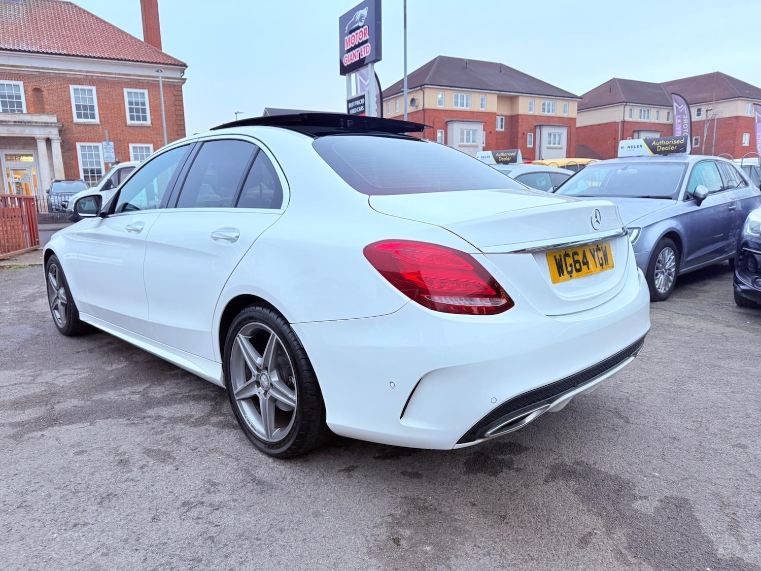 Used Mercedes-Benz C Class 2015 for sale - 77120069: Photo 5