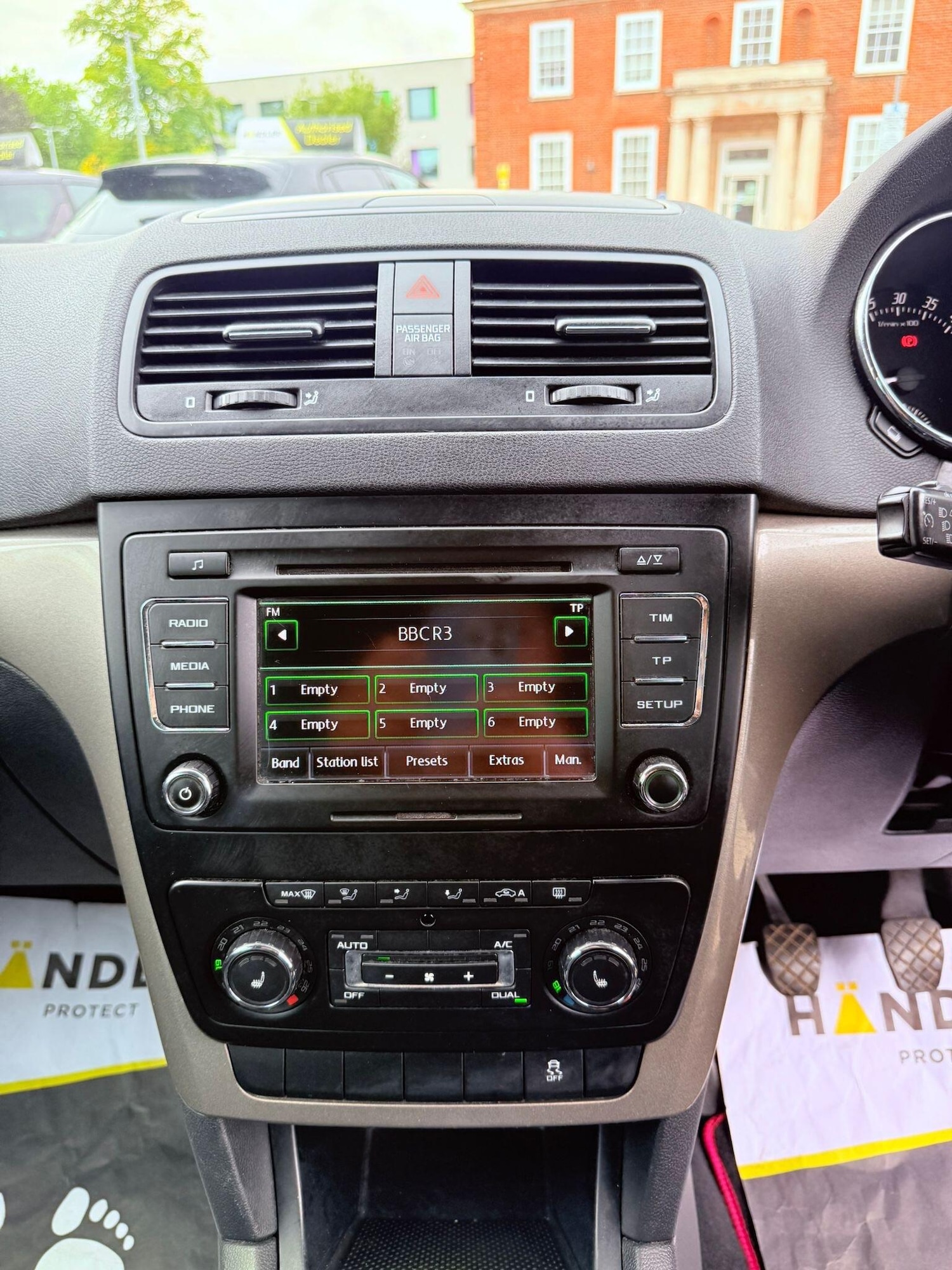 Vehicle 33