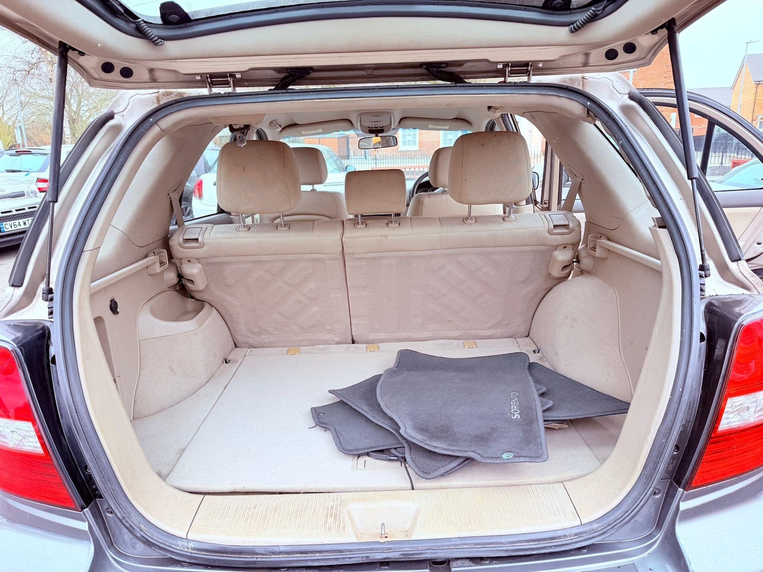 Used Kia Sorento 2009 for sale - 77799370: Photo 42