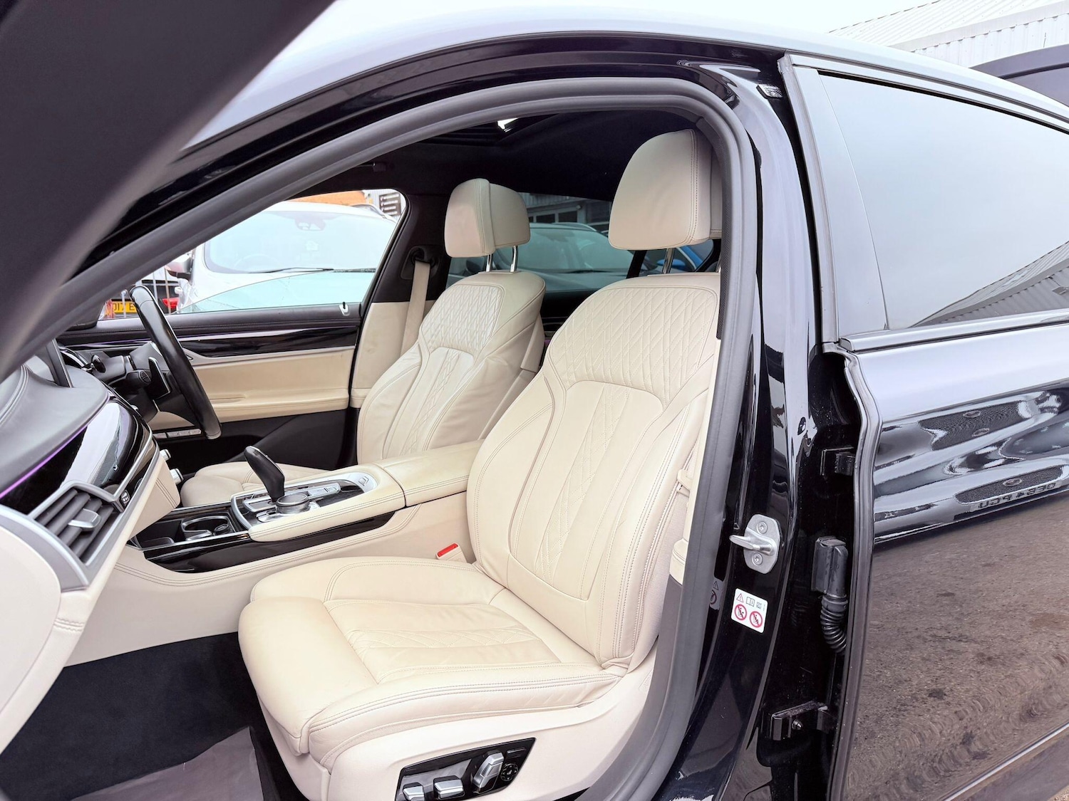 Used BMW 7 Series 2018 for sale - 77060423: Photo 36