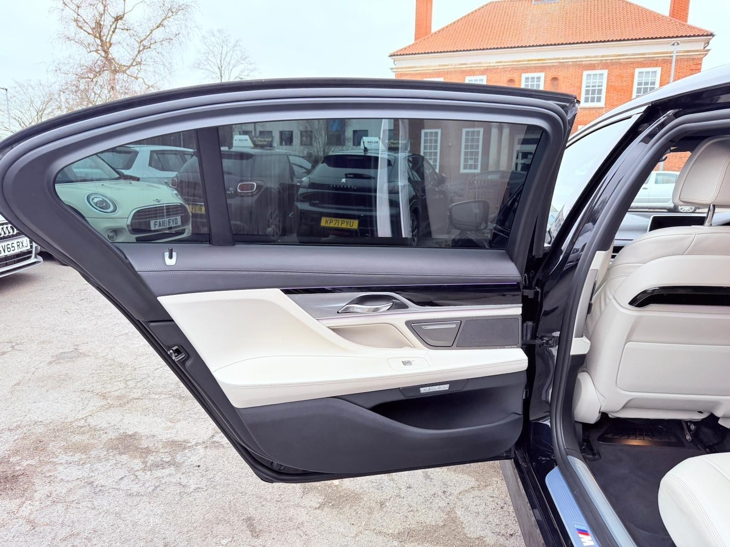 Used BMW 7 Series 2018 for sale - 77060423: Photo 73