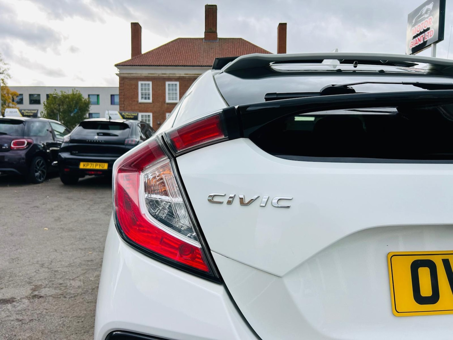 Used Honda Civic 2017 for sale - 76175414: Photo 11