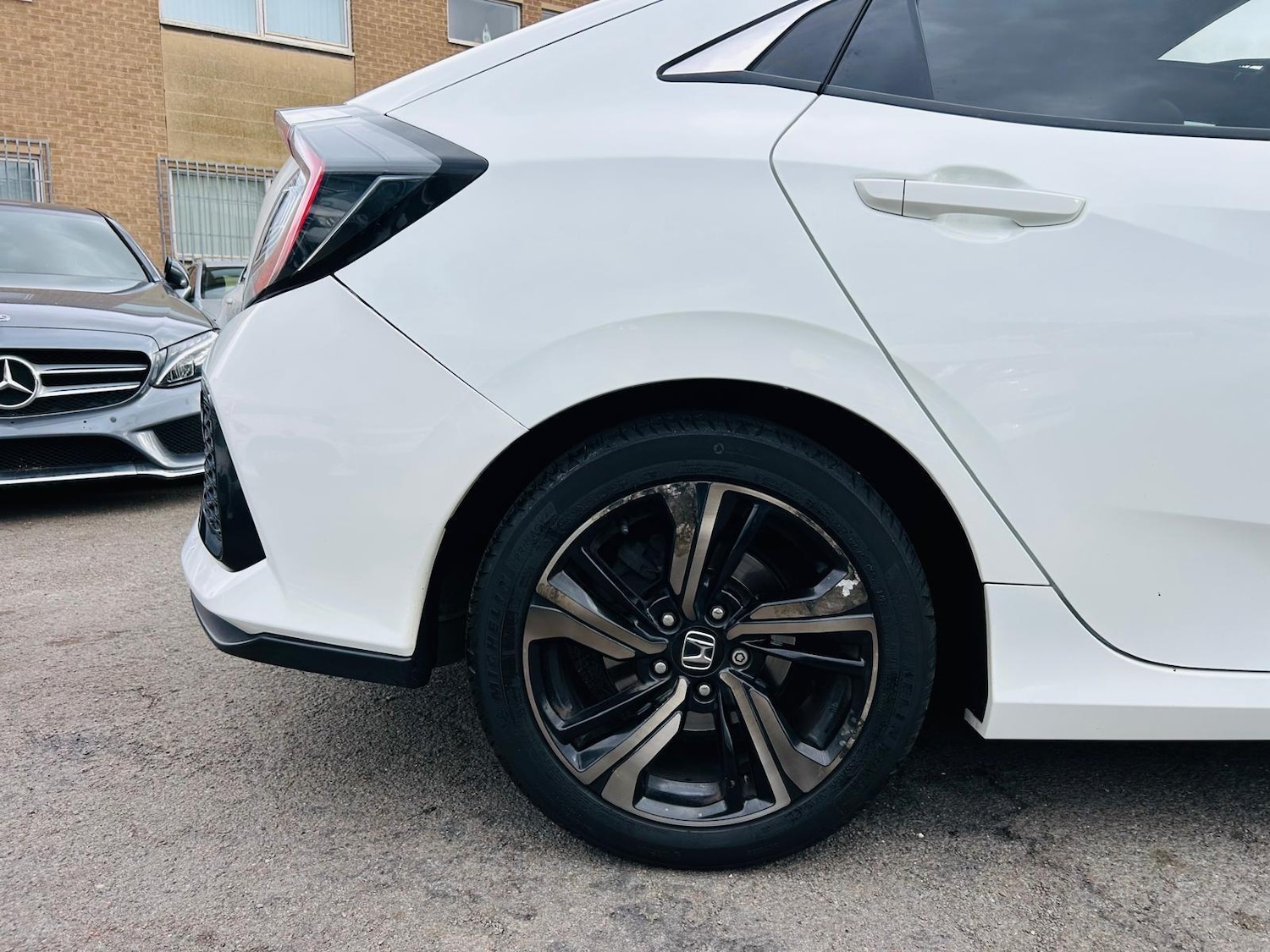 Used Honda Civic 2017 for sale - 76175414: Photo 16