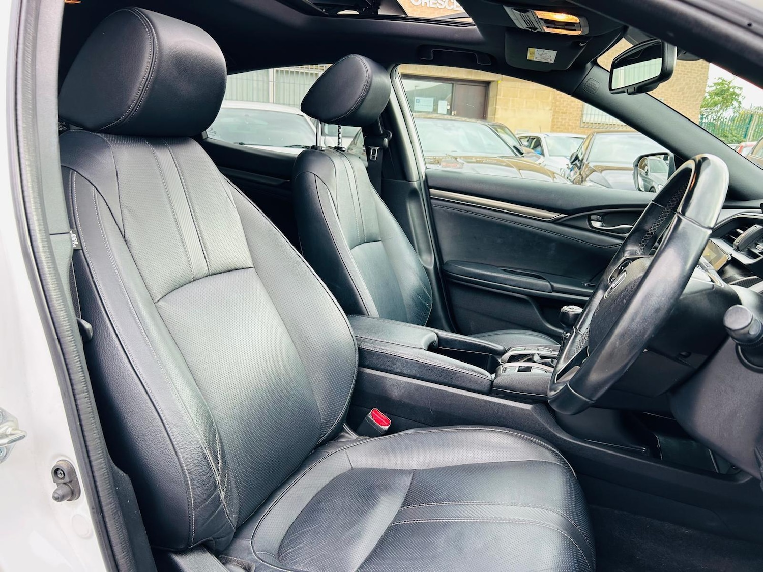 Used Honda Civic 2017 for sale - 76175414: Photo 24