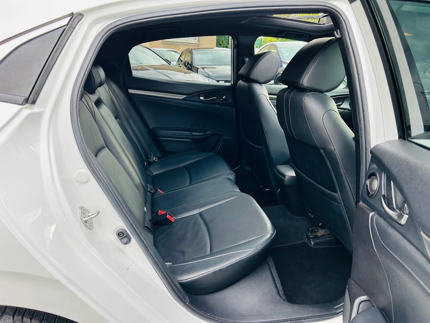 Used Honda Civic 2017 for sale - 76175414: Photo 51