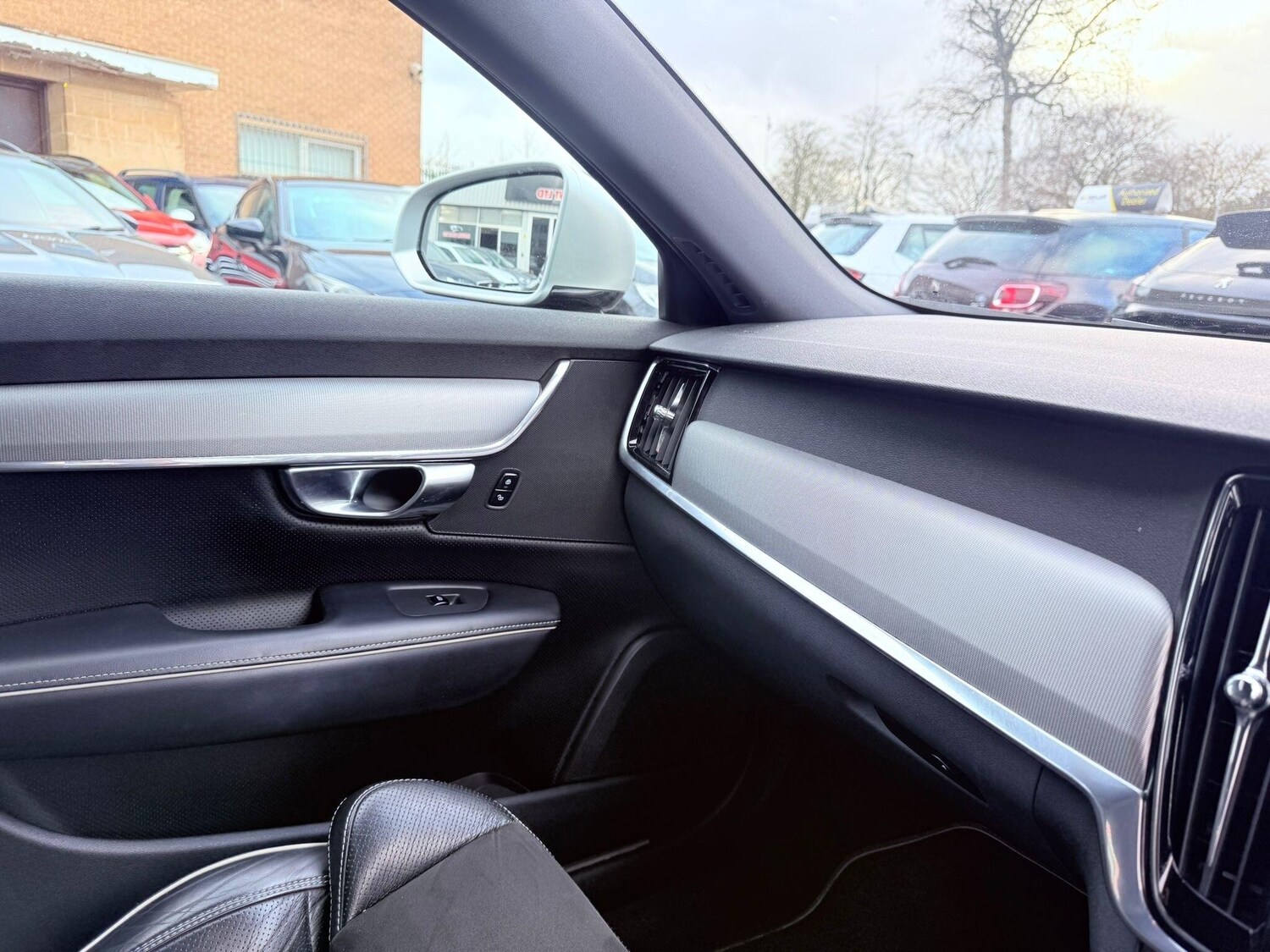 Used Volvo S90 2017 for sale - 76849928: Photo 40