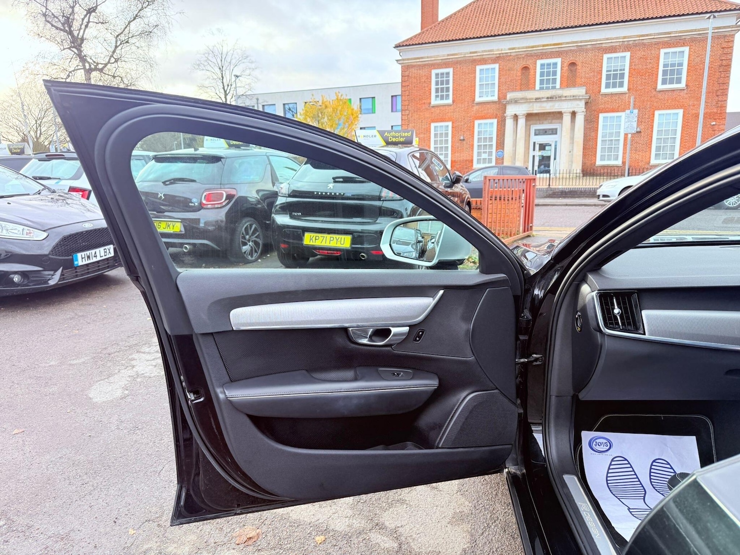 Used Volvo S90 2017 for sale - 76849928: Photo 43