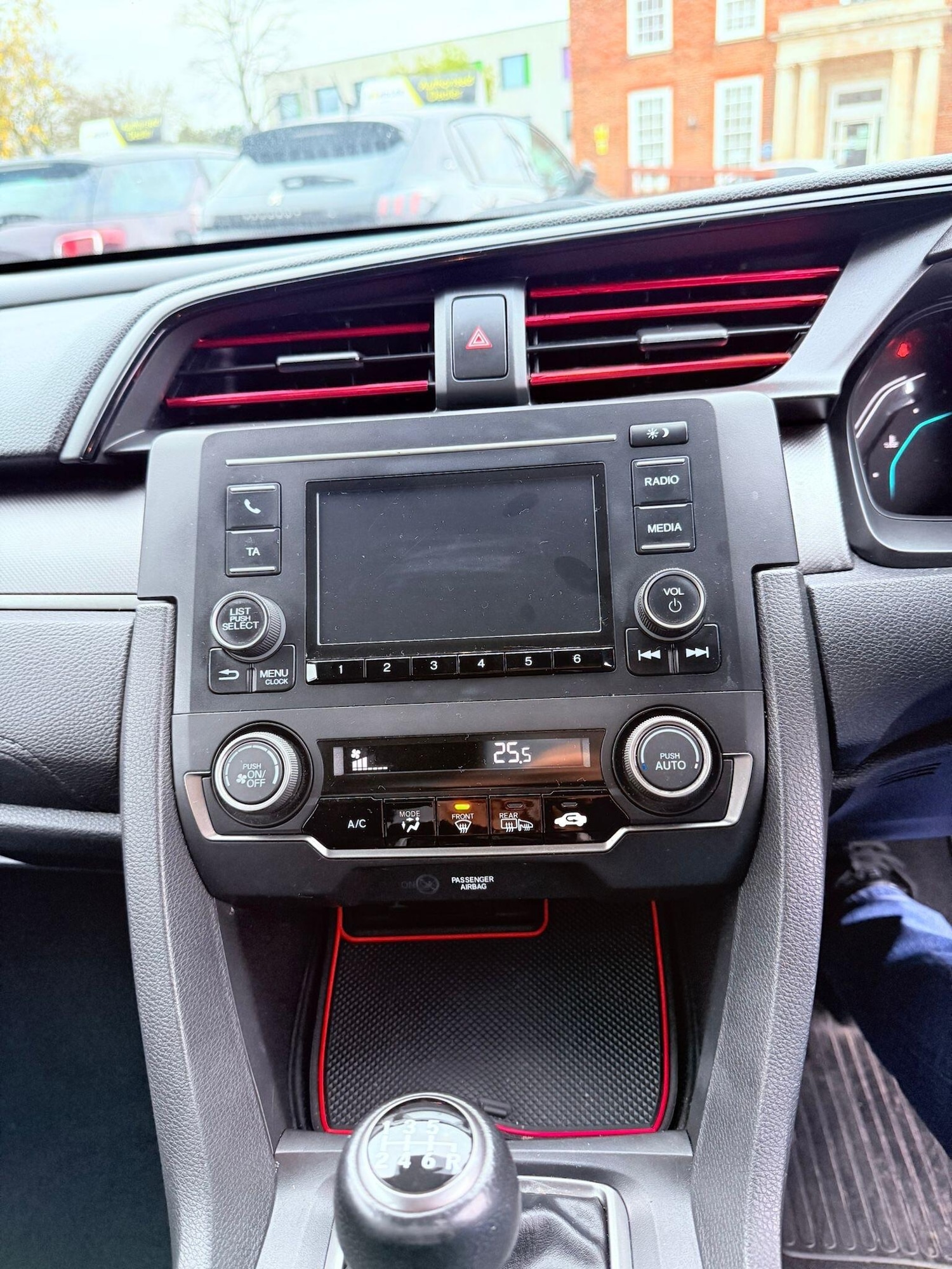 Used Honda Civic 2018 for sale - 76572145: Photo 29