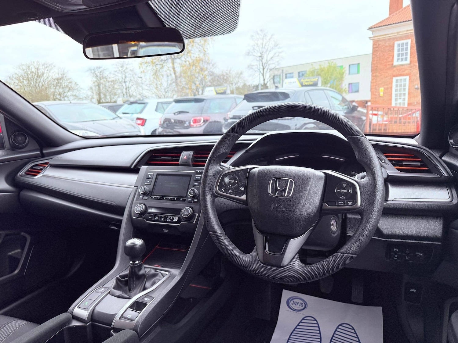 Used Honda Civic 2018 for sale - 76572145: Photo 30