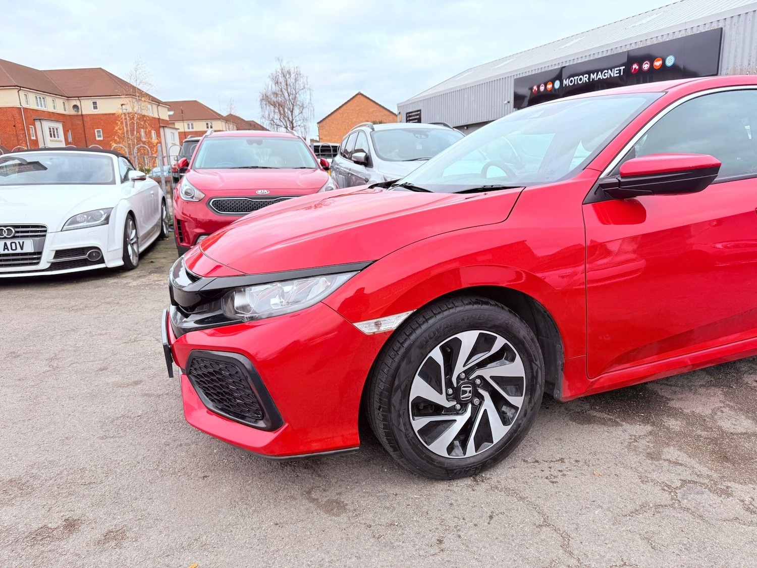 Used Honda Civic 2018 for sale - 76572145: Photo 8