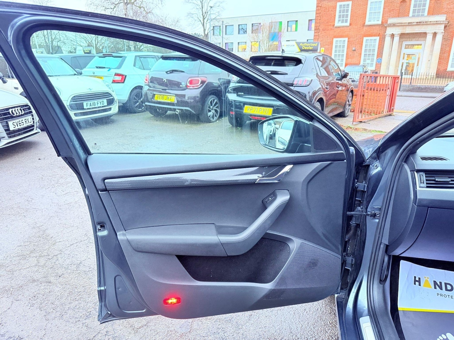 Used Skoda Octavia 2017 for sale - 77254727: Photo 44