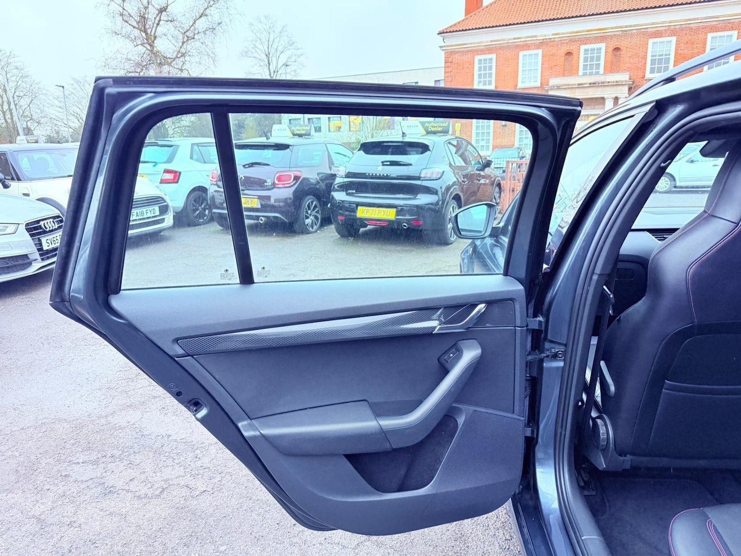 Used Skoda Octavia 2017 for sale - 77254727: Photo 45