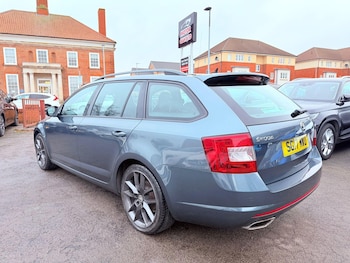 Used Skoda Octavia 2017 for sale - 77254727: Photo