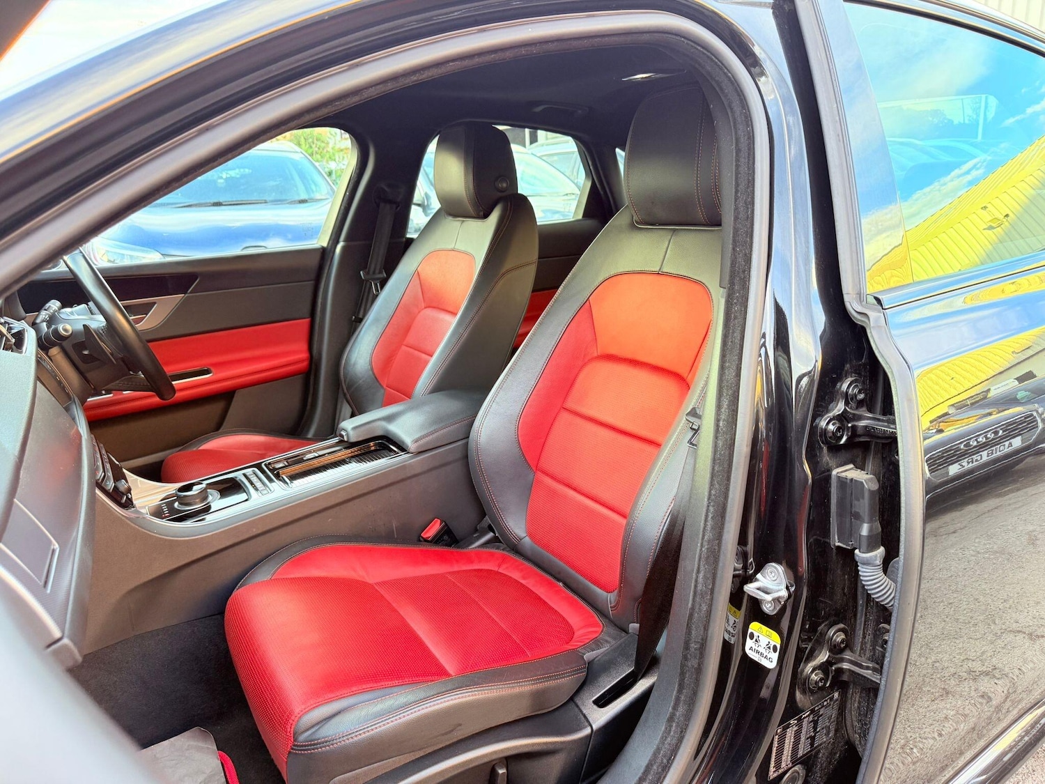 Used Jaguar XF for sale - 75677642: Photo 28