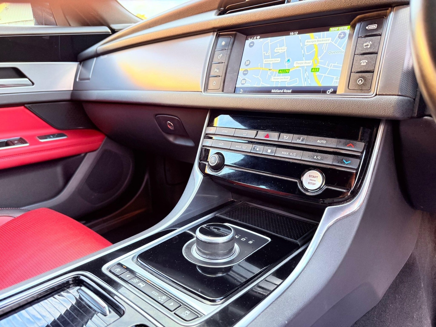 Used Jaguar XF for sale - 75677642: Photo 41