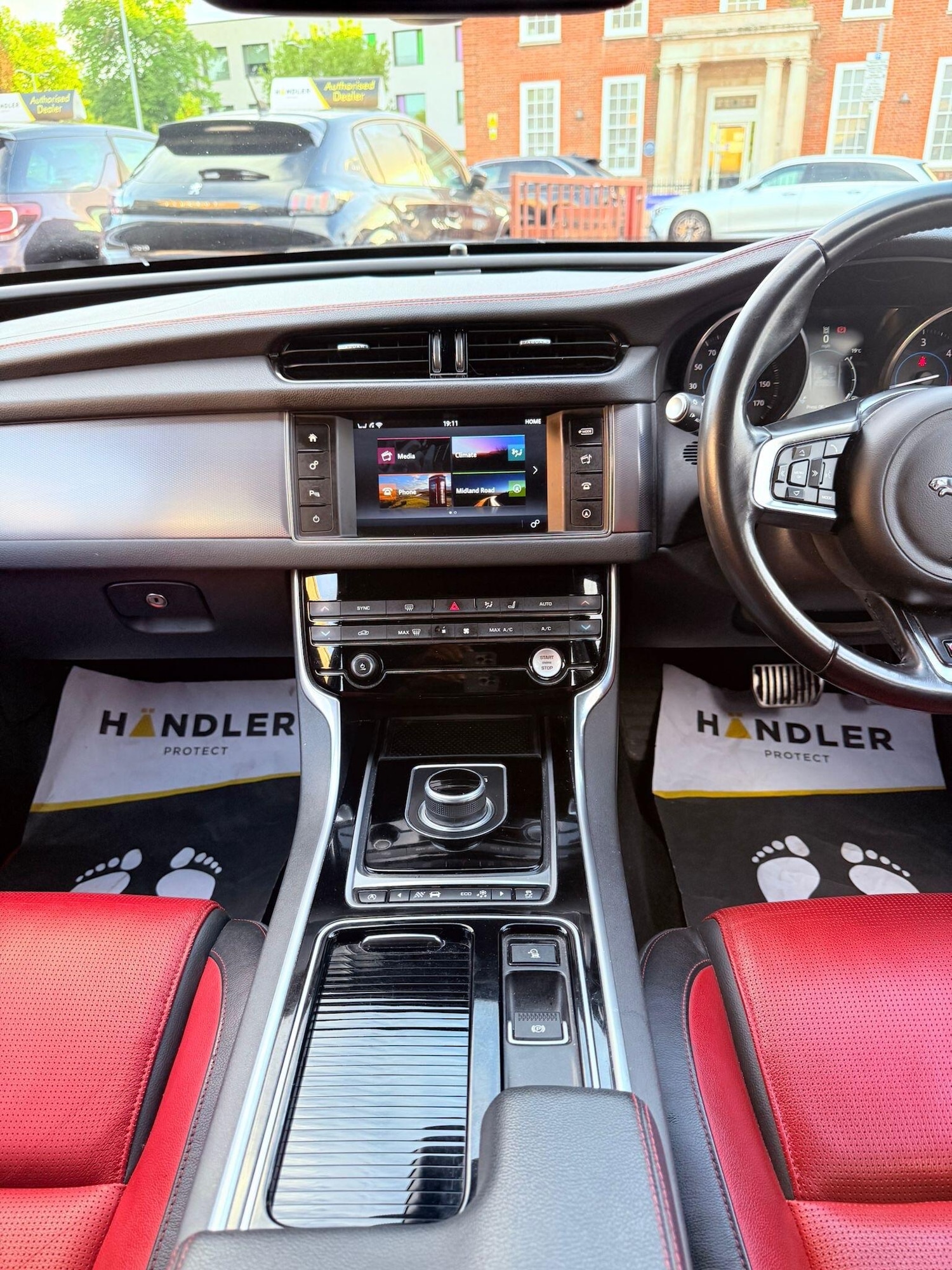 Used Jaguar XF for sale - 75677642: Photo 43