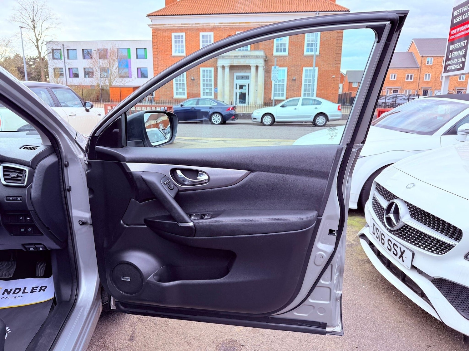 Used Nissan Qashqai 2020 for sale - 77710081: Photo 50