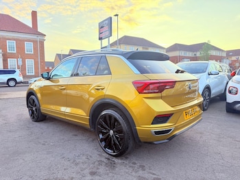 Used Volkswagen T-Roc 2018 for sale - 75658931: Photo