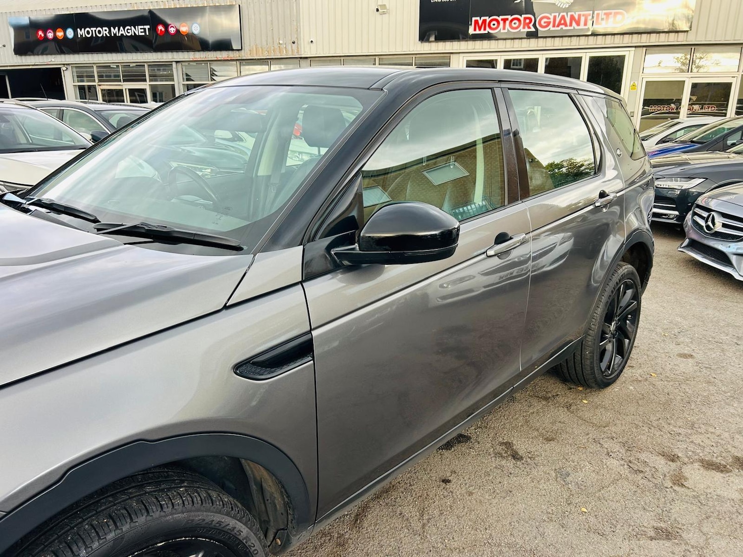 Used Land Rover Discovery Sport 2015 for sale - 76377637: Photo 13