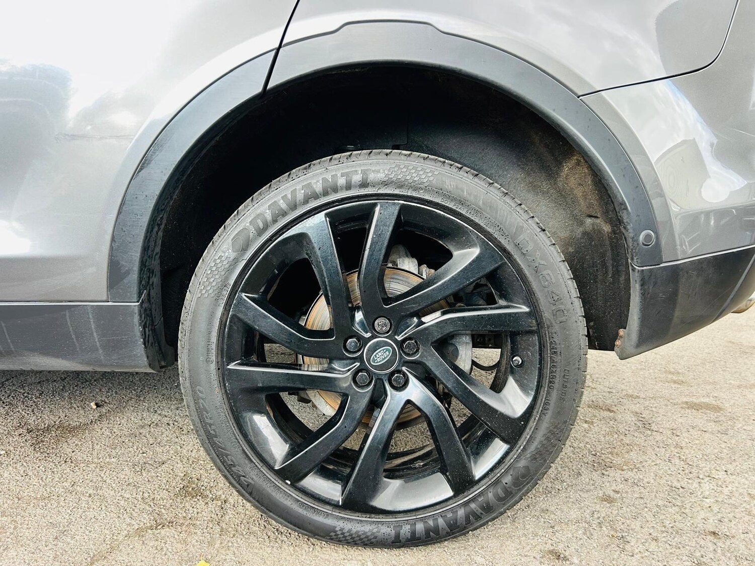 Used Land Rover Discovery Sport 2015 for sale - 76377637: Photo 17