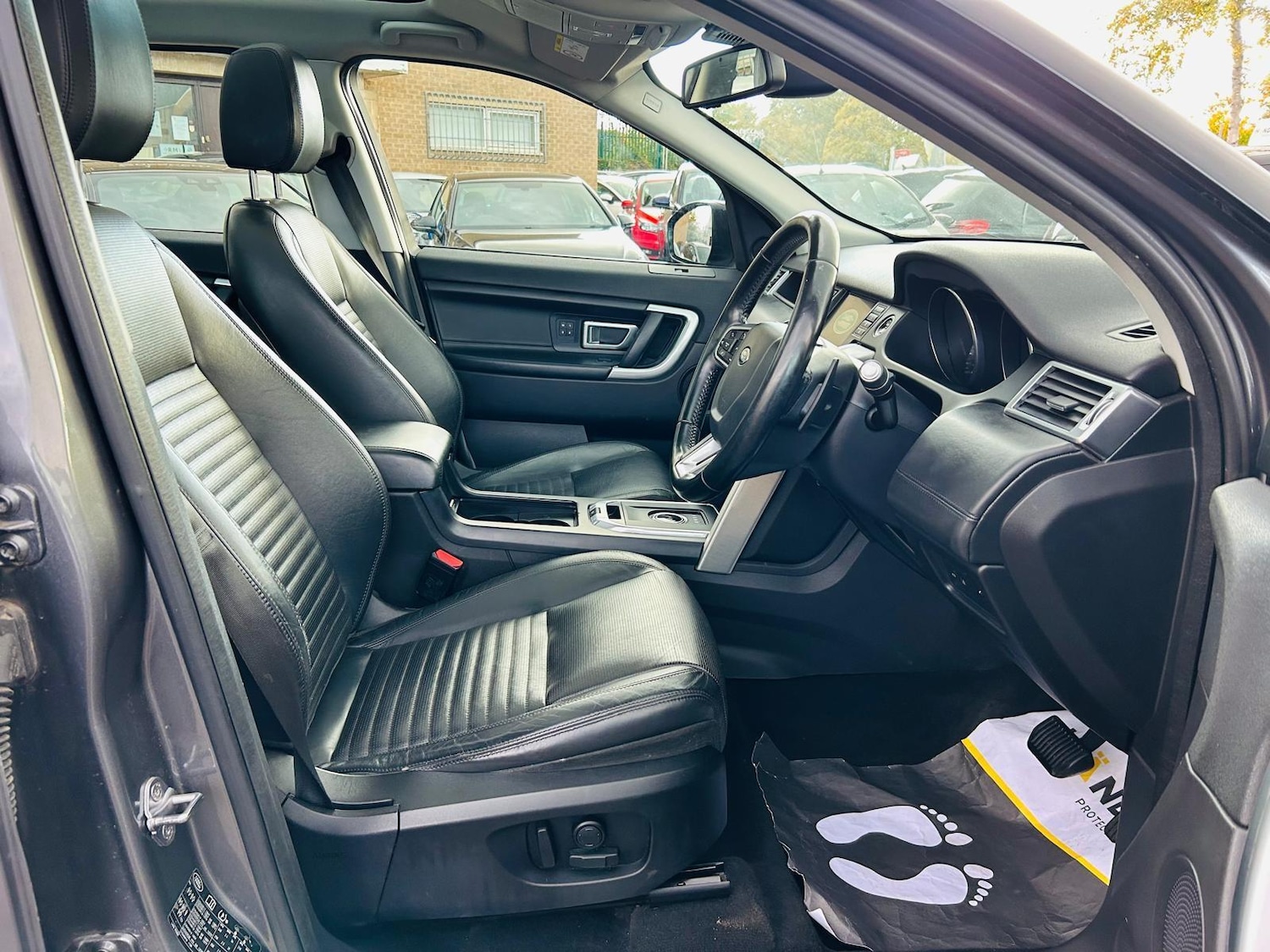 Used Land Rover Discovery Sport 2015 for sale - 76377637: Photo 20