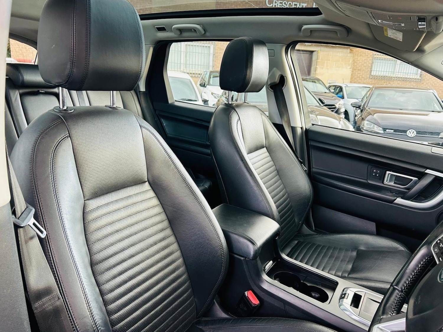 Used Land Rover Discovery Sport 2015 for sale - 76377637: Photo 24