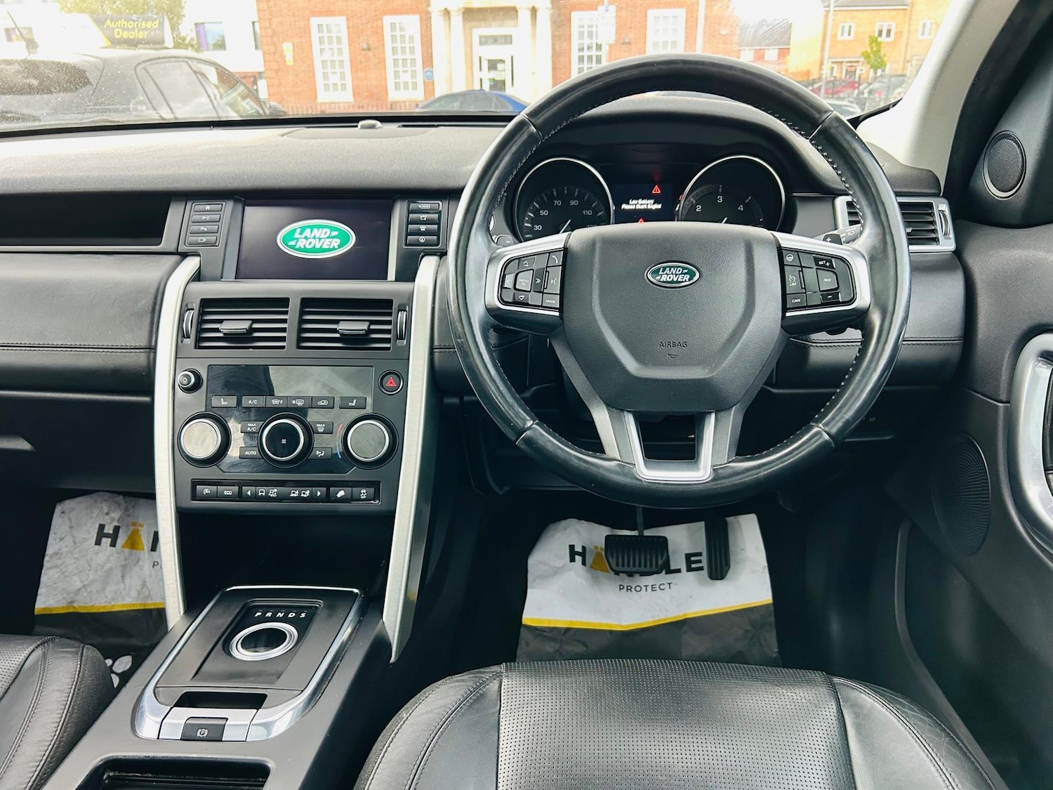 Used Land Rover Discovery Sport 2015 for sale - 76377637: Photo 28