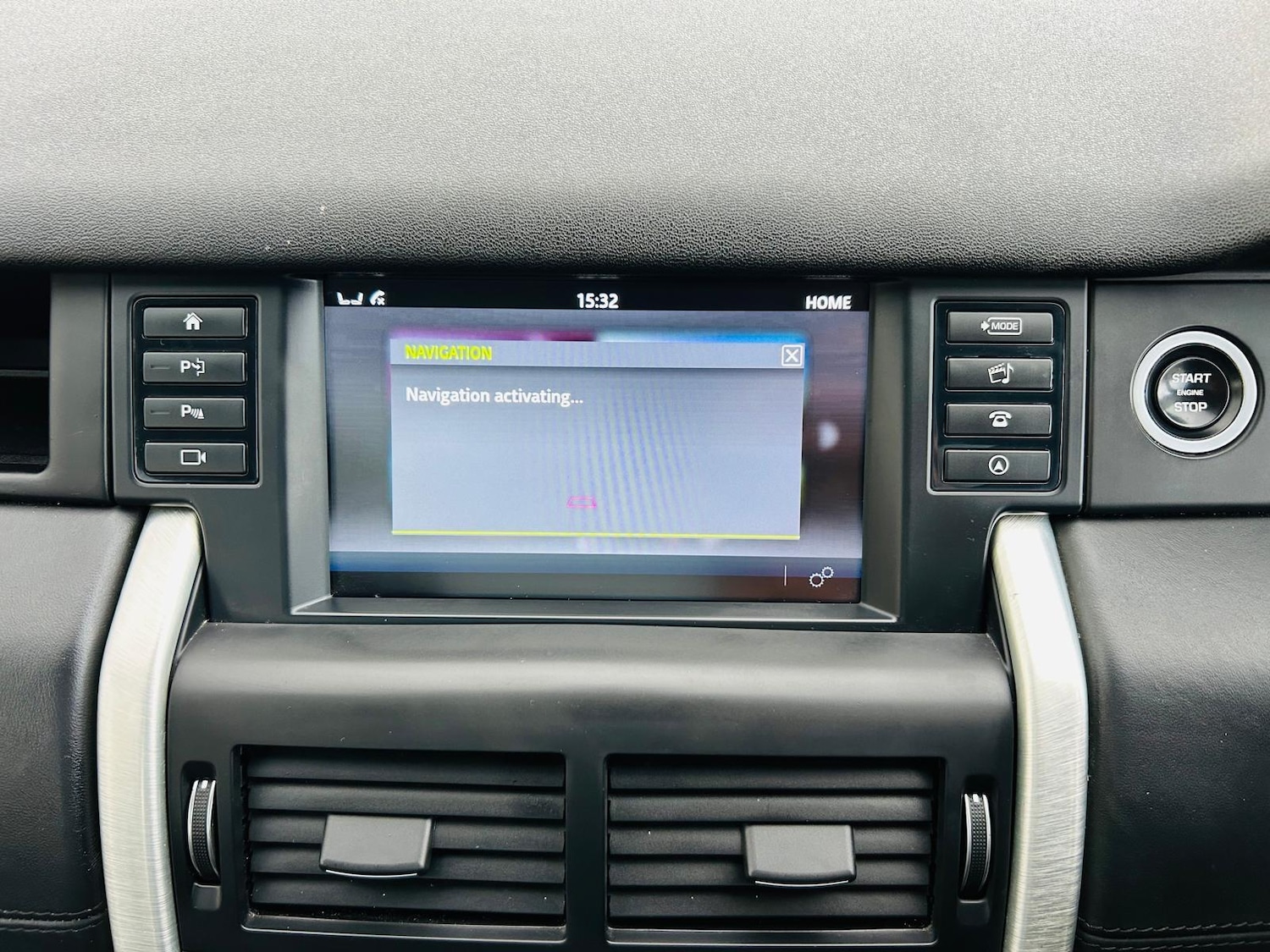Used Land Rover Discovery Sport 2015 for sale - 76377637: Photo 33