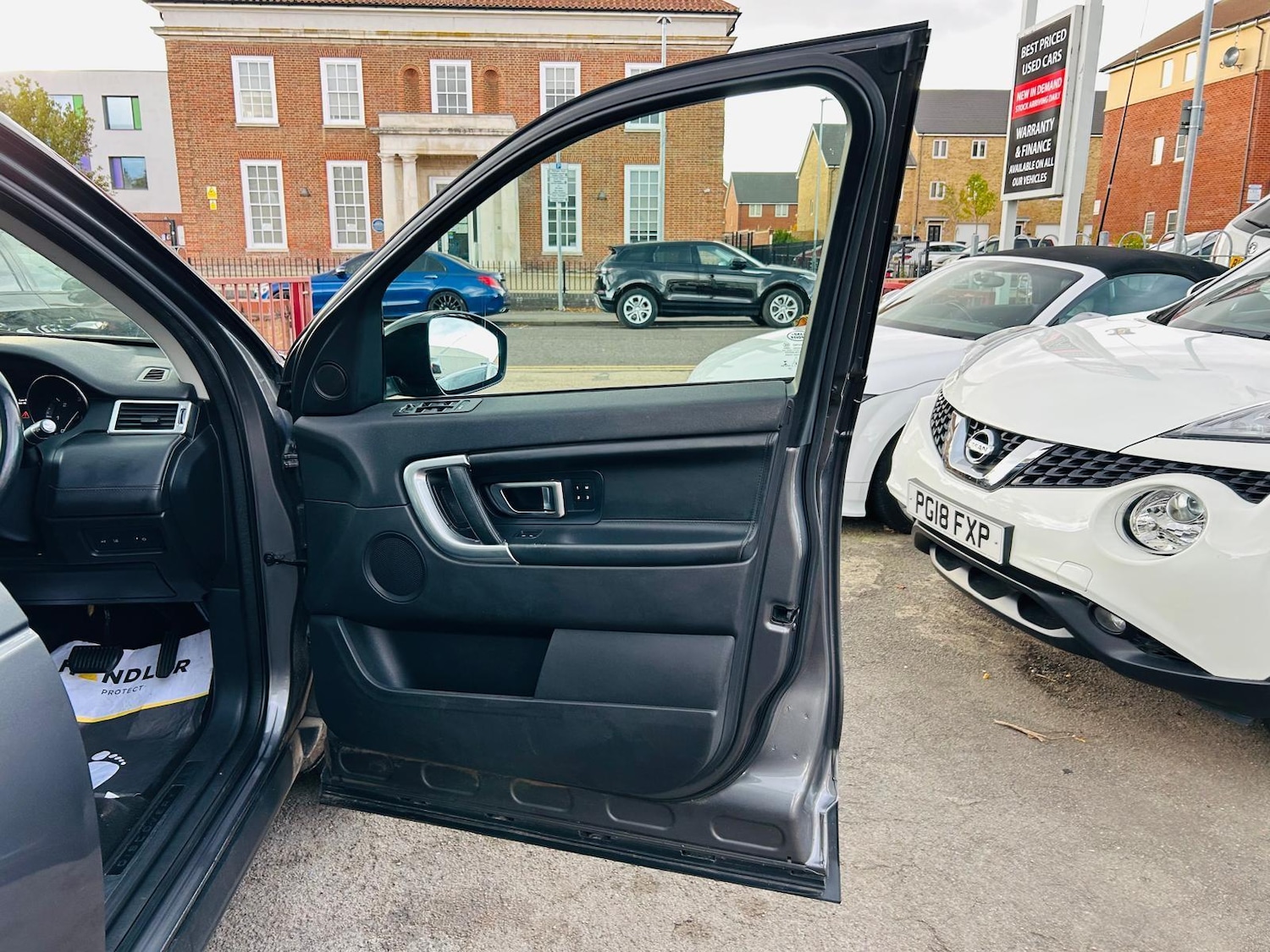Used Land Rover Discovery Sport 2015 for sale - 76377637: Photo 40