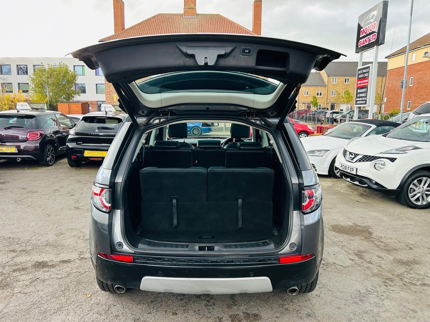 Used Land Rover Discovery Sport 2015 for sale - 76377637: Photo 49